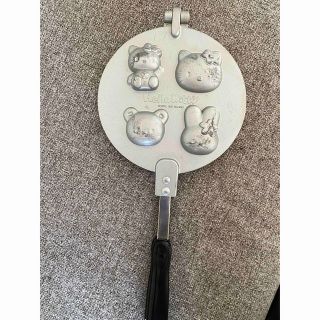 ハローキティ(ハローキティ)のキティちゃん　カステラ焼き器　HELLO KITTY 人形焼(調理道具/製菓道具)