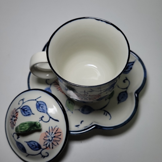 【新品】寿陶苑 寿苑 コーヒーカップ　5客 カップ&ソーサー 皿 唐草 紅茶