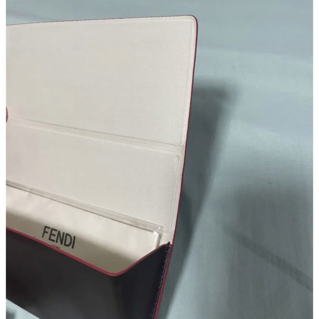 FENDI(フェンディ)のFENDI サングラス ブラウングラデーション レディースのファッション小物(サングラス/メガネ)の商品写真