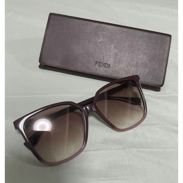 FENDI(フェンディ)のFENDI サングラス ブラウングラデーション レディースのファッション小物(サングラス/メガネ)の商品写真