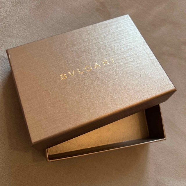 BVLGARI - BVLGARI 空箱 12.5cm ×9.5cm ブルガリの通販 by shop BVLGARI - BVLGARI 空箱 12.5cm ×9.5cm ブルガリの通販 by shop