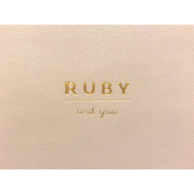 RUBY AND YOU(ルビー アンド ユー)のruby and you スクエアショルダーバッグ　ベージュ レディースのバッグ(ショルダーバッグ)の商品写真