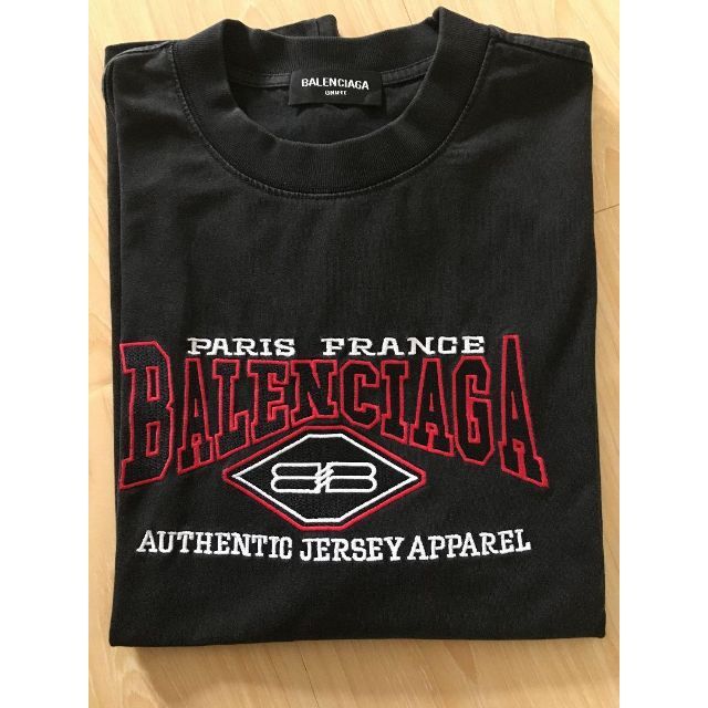 新発売の BALENCIAGA Tシャツ Mサイズ コムドット やまと TWICE モモ
