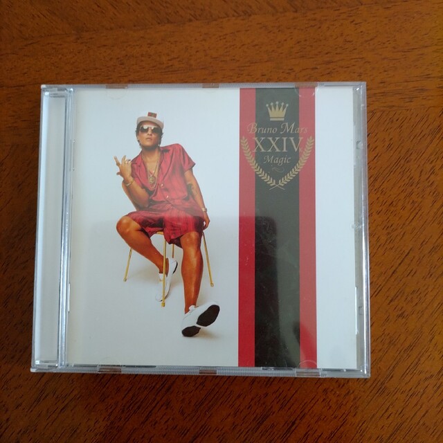 BRUNO MARS ブルーノ・マーズ 24K MAGIC CD エンタメ/ホビーのCD(ポップス/ロック(洋楽))の商品写真