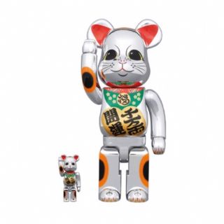 メディコムトイ(MEDICOM TOY)のBE@RBRICK 招き猫 開運・千万両 銀メッキ 100％ & 400％(その他)