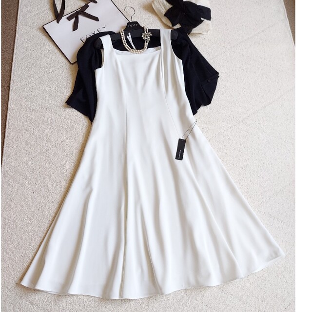 FOXEY❤️42【Etienne Dress】ホワイト 2022年6月掲載-