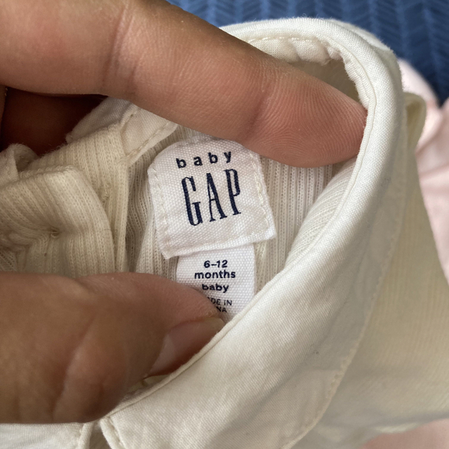 babyGAP(ベビーギャップ)のbaiya ロンパース　無地　襟　ギャップ　まとめ売り　白　70 ピンク　グレー キッズ/ベビー/マタニティのベビー服(~85cm)(ロンパース)の商品写真