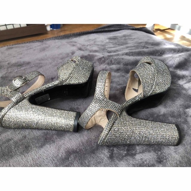 イタリア製 高級サンダル シルバー レディースの靴/シューズ(サンダル)の商品写真