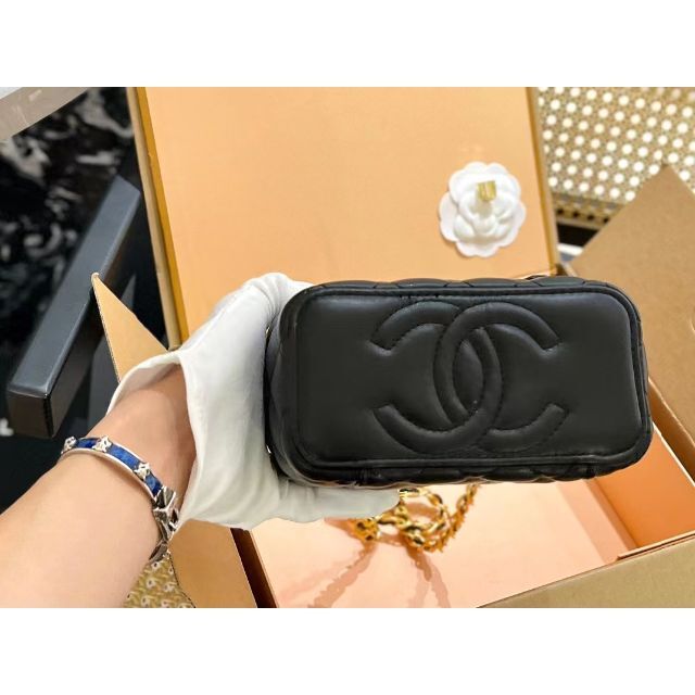 好評お得 CHANEL - CHANEL シャネル 黒いバッグの通販 by nyliron