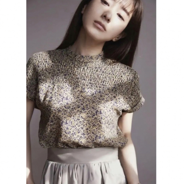 clane 田中みな実 circle flower shirt