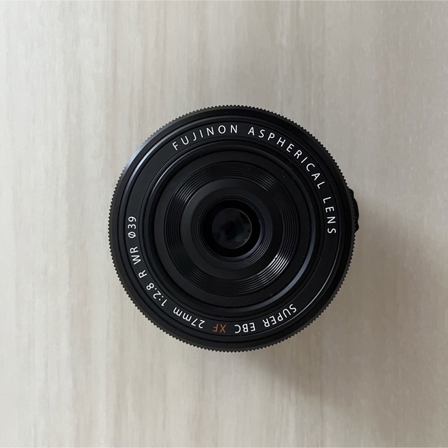 富士フイルム(フジフイルム)のFUJINON XF27mm F2.8 R WR スマホ/家電/カメラのカメラ(レンズ(単焦点))の商品写真