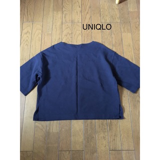 ユニクロ(UNIQLO)のユニクロ　トップス　ネイビー(カットソー(半袖/袖なし))