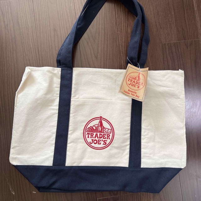 DEAN & DELUCA(ディーンアンドデルーカ)の【新品タグ付き】Trader Joe’s キャンバスエコバッグ レディースのバッグ(エコバッグ)の商品写真