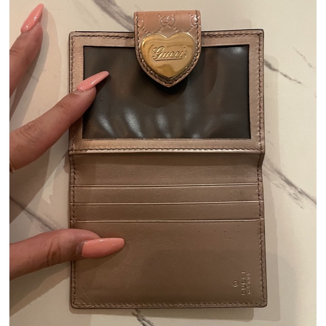 Gucci(グッチ)のgucci カードケース ピンク レディースのファッション小物(名刺入れ/定期入れ)の商品写真