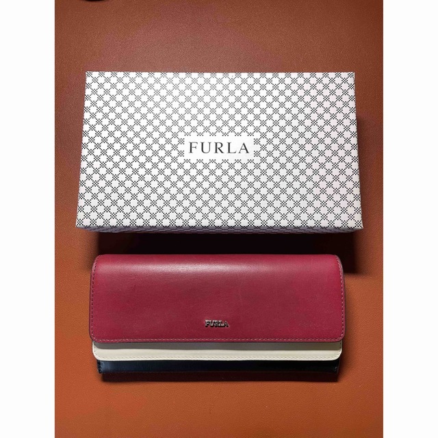 フルラ　FURLA 長財布　箱あり