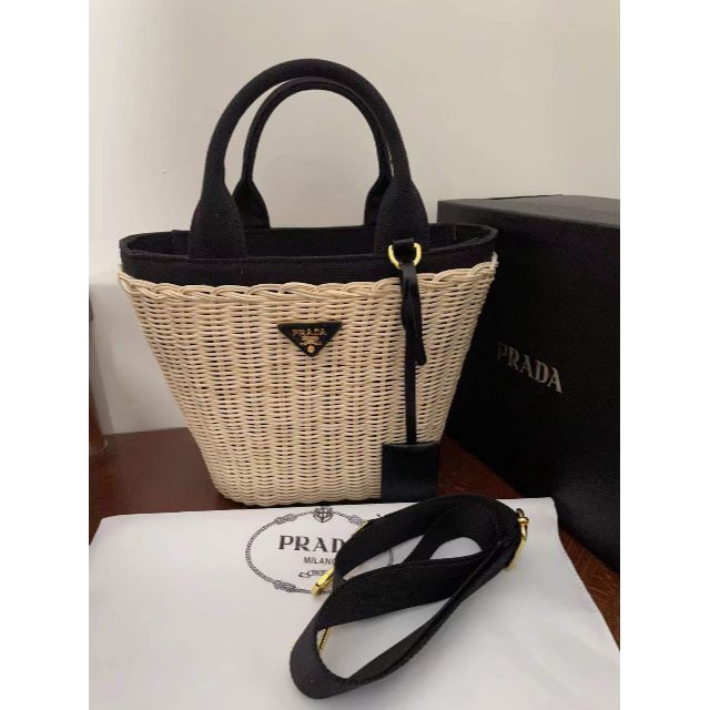 PRADA ウィッカーカゴバッグ ブラック-