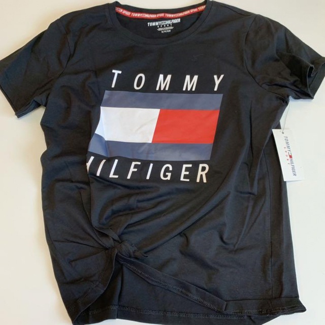 TOMMY HILFIGER(トミーヒルフィガー)の【新品】トミー スポーツ Tシャツ ブラック XS レディースのトップス(Tシャツ(半袖/袖なし))の商品写真