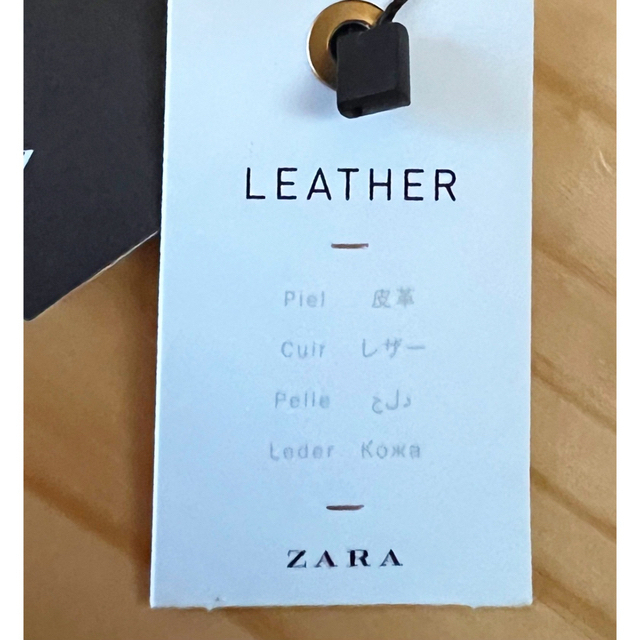 ZARA(ザラ)の新品 ZARA ベーシック ゴールドレザーハイヒール サンダル 39 US8 レディースの靴/シューズ(サンダル)の商品写真