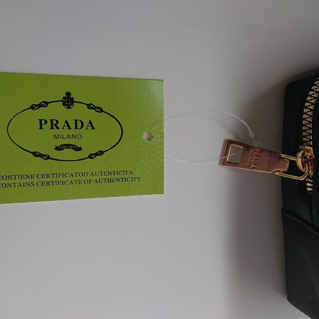 PRADA(プラダ)のPRADA  プラダ   ノベルティ ポーチ   コスメポーチ    非売品 レディースのファッション小物(ポーチ)の商品写真