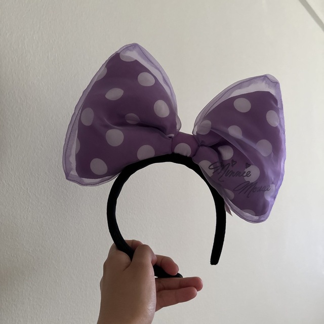 Disney(ディズニー)のディズニーカチューシャ　リボン レディースのヘアアクセサリー(カチューシャ)の商品写真