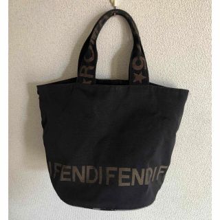 フェンディ エコバッグの通販 69点 | FENDIを買うならラクマ フェンディ エコバッグの通販 69点 | FENDIを買うならラクマ