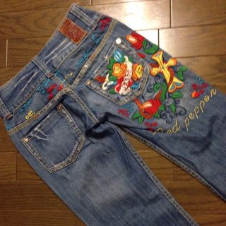 レッドペッパー(REDPEPPER)のレッドペッパーの刺繍デニム♡お値下げ♡(デニム/ジーンズ)