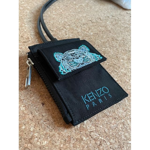 KENZO(ケンゾー)のKENZO タイガー刺繍ストラップカードホルダー メンズのファッション小物(コインケース/小銭入れ)の商品写真