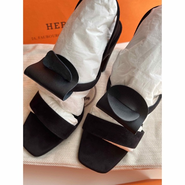 Hermes - 定価18万以上HERMES エルメス サンダル GLAMOUR 95 黒の通販