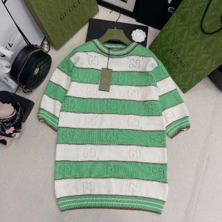 Gucci - 【GUCCI】人気トップス レア の通販|ラクマ