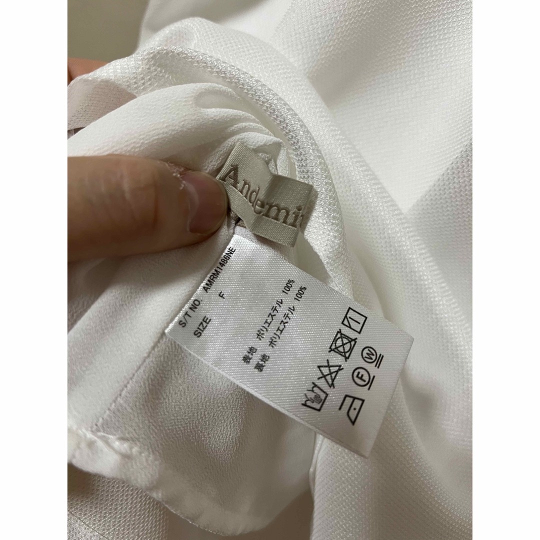 Andemiu(アンデミュウ)の白い服 レディースのトップス(Tシャツ(半袖/袖なし))の商品写真