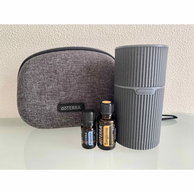 doTERRA(ドテラ)のドテラパイロットディフューザー　エッセンシャルオイル付き コスメ/美容のリラクゼーション(アロマディフューザー)の商品写真