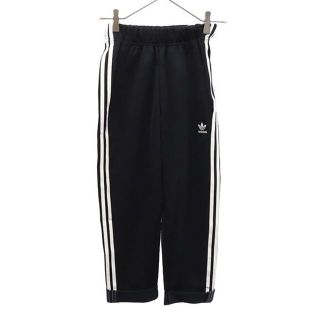 アディダス(adidas)のアディダス トレフォイルロゴ 3ライン ボーイフレンドパンツ XS ブラック adidas ロールアップ ジャージ レディース 【中古】  【230516】(ショートパンツ)