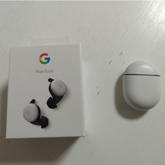 Google(グーグル)のGoogle Pixel Buds (White)（ジャンク品） スマホ/家電/カメラのオーディオ機器(ヘッドフォン/イヤフォン)の商品写真