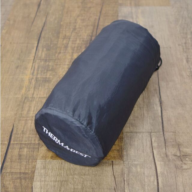 THERMAREST(サーマレスト)の美品 サーマレスト THERMAREST NEOAIR XTHERM ネオエアー Xサーモ 200×65cm インフレータブル マット キャンプ 登山 アウトドア スポーツ/アウトドアのアウトドア(寝袋/寝具)の商品写真