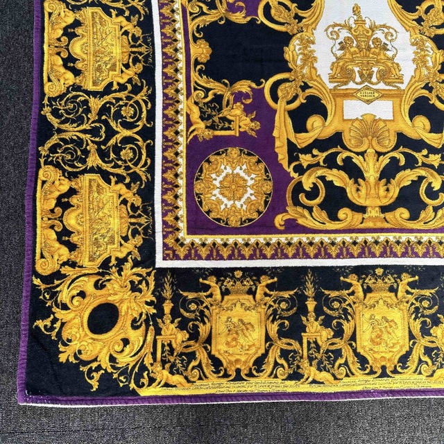 ヴェルサーチ　Versace ビーチタオル　新品　長期保管品