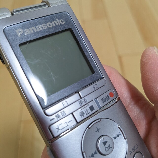 Panasonic(パナソニック)のPanasonic RR-XS460 ICレコーダー　シルバー スマホ/家電/カメラのオーディオ機器(ポータブルプレーヤー)の商品写真