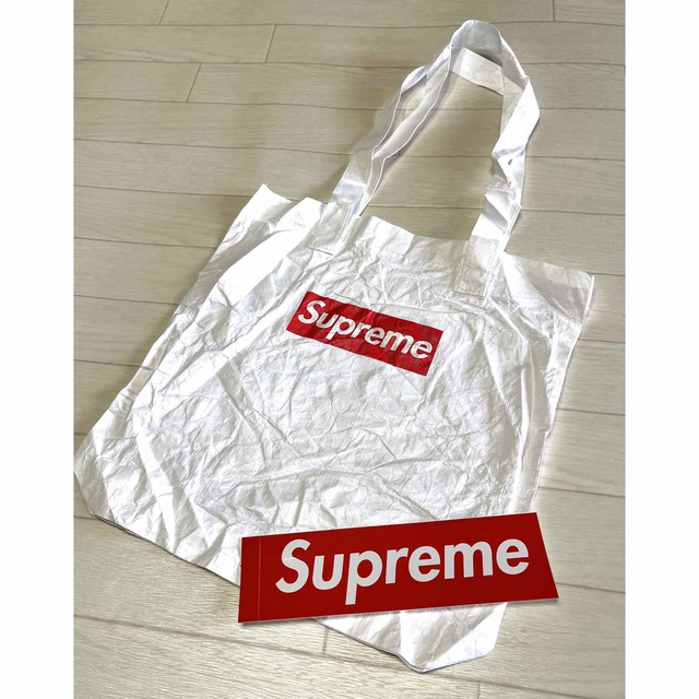 Supreme(シュプリーム)の15FW Supreme Tyvek Tote Bag & Shopper メンズのバッグ(トートバッグ)の商品写真