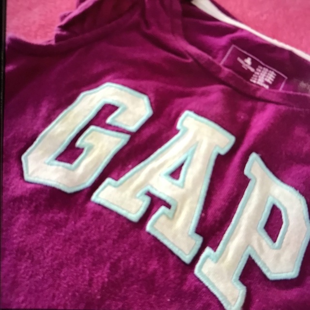 babyGAP(ベビーギャップ)のbaby GAP 紫 トップス　パープル　ノースリーブ キッズ/ベビー/マタニティのキッズ服女の子用(90cm~)(Tシャツ/カットソー)の商品写真
