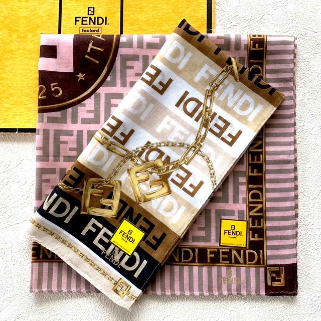 FENDI - FENDI☆フェンディ☆ハンカチ2枚セット①☆新品未使用☆の通販 ...