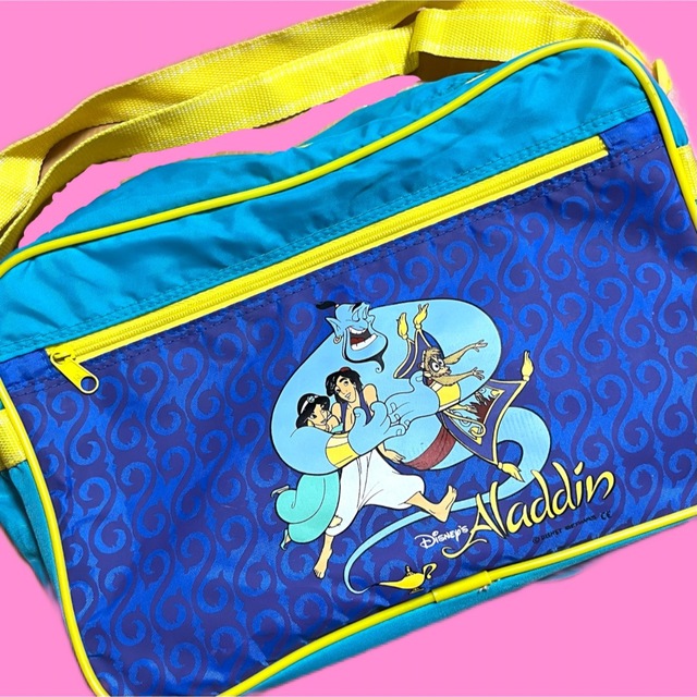 Disney(ディズニー)のアラジン　ショルダーバッグ レディースのバッグ(ショルダーバッグ)の商品写真