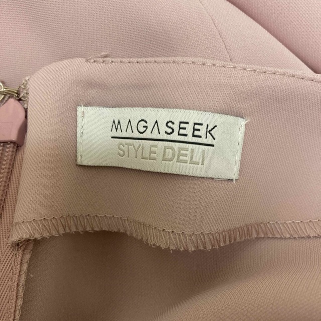 STYLE DELI(スタイルデリ)のタグ付新品　STYLE DELI オールインワン　MAGASEEK レディースのパンツ(オールインワン)の商品写真