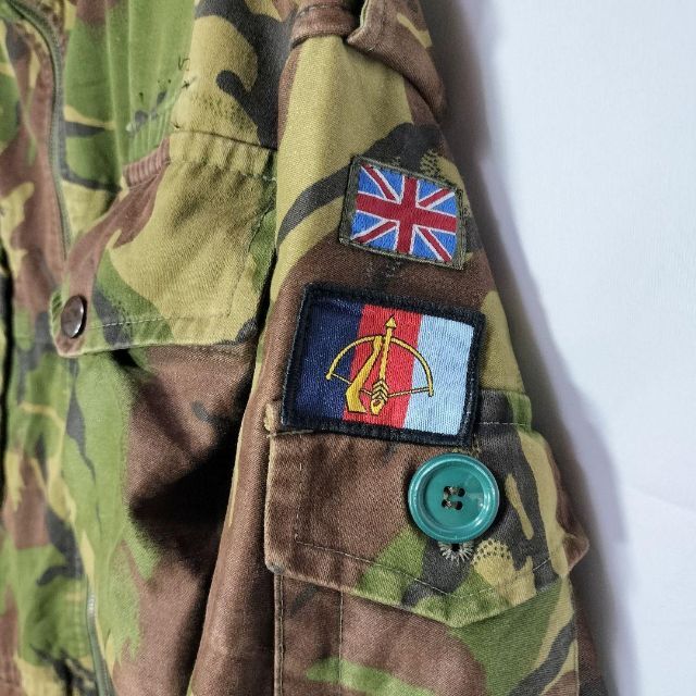 古着　イギリス軍　ミリタリージャケット　カモフラ　迷彩柄 メンズのジャケット/アウター(ミリタリージャケット)の商品写真
