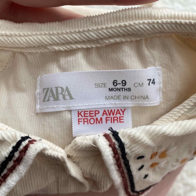 ZARA KIDS(ザラキッズ)のZARA コーデュロイシャツ キッズ/ベビー/マタニティのベビー服(~85cm)(シャツ/カットソー)の商品写真