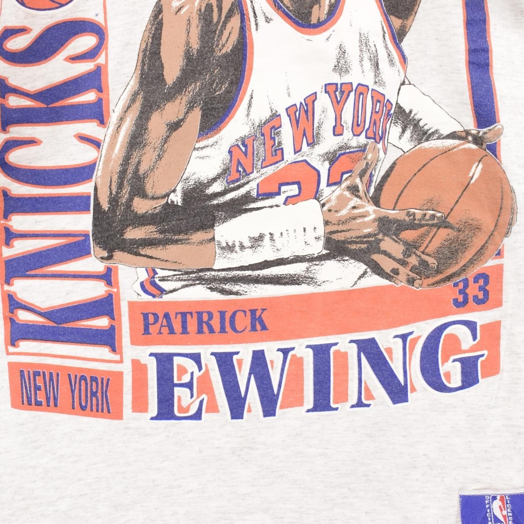 90年代 NUTMEG NBA NEW YORK KNICKS ニューヨークニックス PATRICK EWING パトリックユーイング 両面プリント スポーツプリントTシャツ USA製 メンズS ヴィンテージ /eaa326569