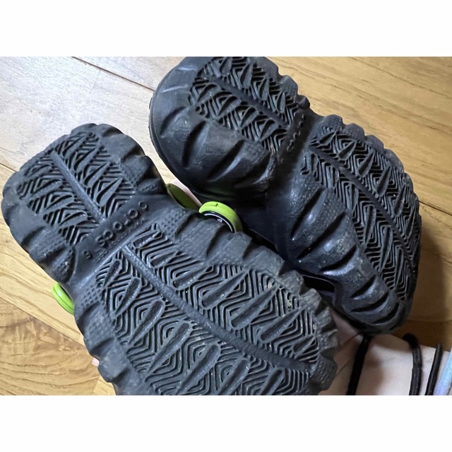 crocs(クロックス)のクロックス キッズ  キッズ/ベビー/マタニティのベビー靴/シューズ(~14cm)(サンダル)の商品写真