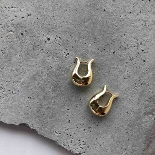 トゥデイフル(TODAYFUL)のN-202 tulip drop pierce gold(ピアス)