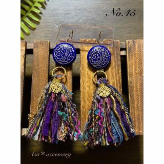 タッセルピアス　イヤリング　ハンドメイド(ピアス)