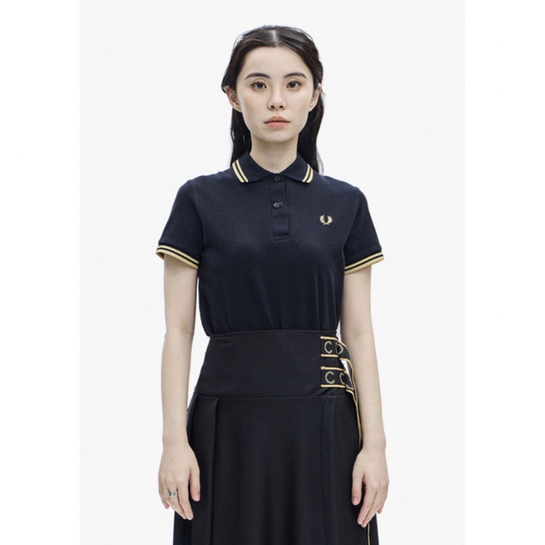 FRED PERRY(フレッドペリー)のFred Perry フレッドペリー ポロシャツ ブラック イエロー 黒 黄色 レディースのトップス(ポロシャツ)の商品写真