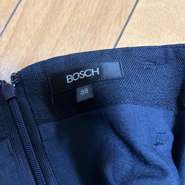 BOSCH(ボッシュ)の麻調ネイビースカート レディースのスカート(ひざ丈スカート)の商品写真
