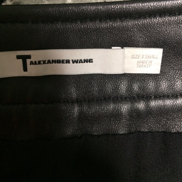 Alexander Wang(アレキサンダーワン)のレザージップミニスカート レディースのスカート(ミニスカート)の商品写真
